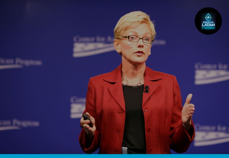 Jennifer Granholm pide a Wall Street y productores energéticos producir más petróleo y gas